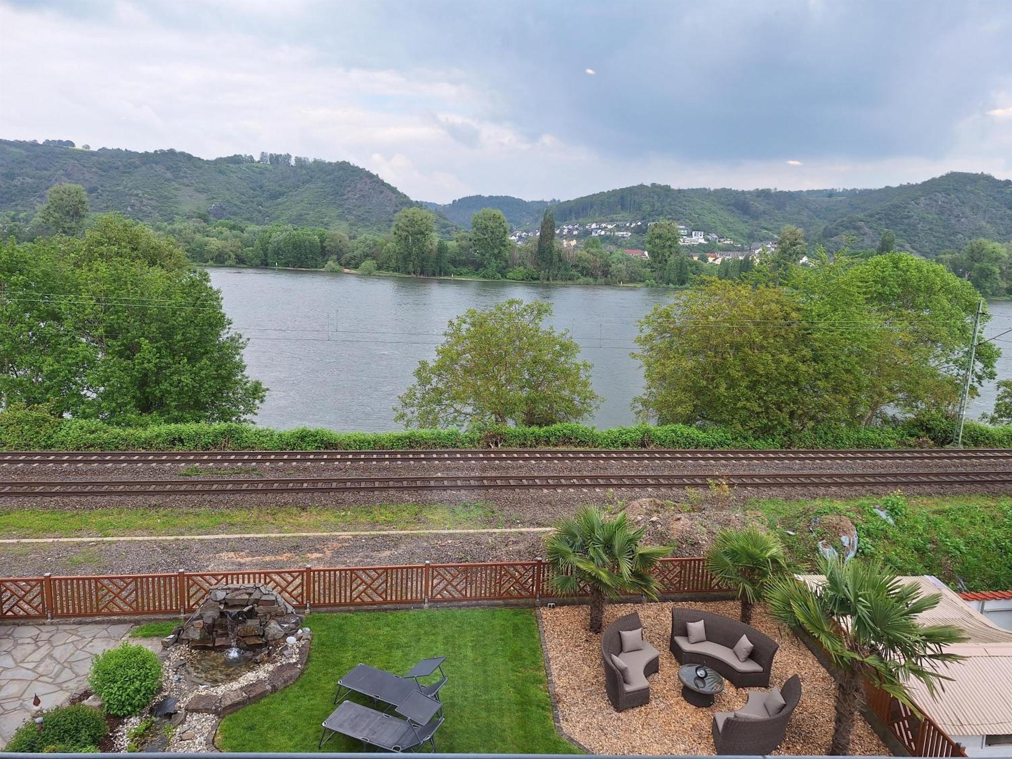 Ferienwohnung Rhens Am Rhein ภายนอก รูปภาพ